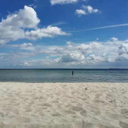 Mitten Im Gruenen - Mit Wohlfuehlcharakter In Stadtrandlage Apartamento Eutin