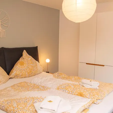 Mitten Im Gruenen - Mit Wohlfuehlcharakter In Stadtrandlage