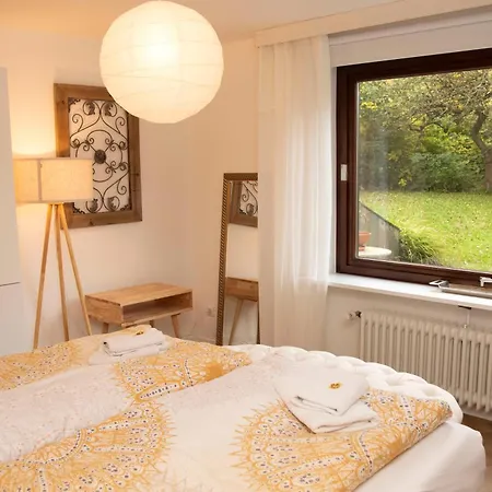 Mitten Im Grünen - Mit Wohlfühlcharakter In Stadtrandlage *